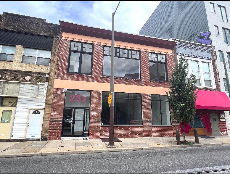 Primary Photo Of 231-233 N 12th St, Philadelphia Daycare Center For Lease