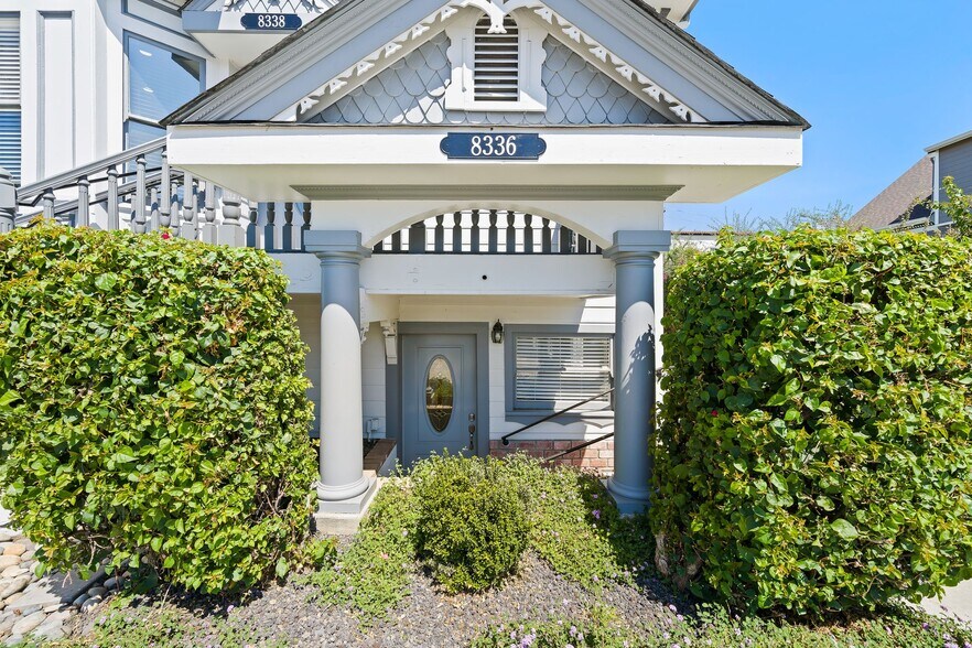 More Photos Of 8336 Brentwood Blvd, Brentwood Office Residential For Sale