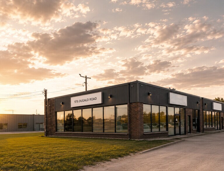 More Photos Of 976 Dugald Rd, Winnipeg Flex For Lease