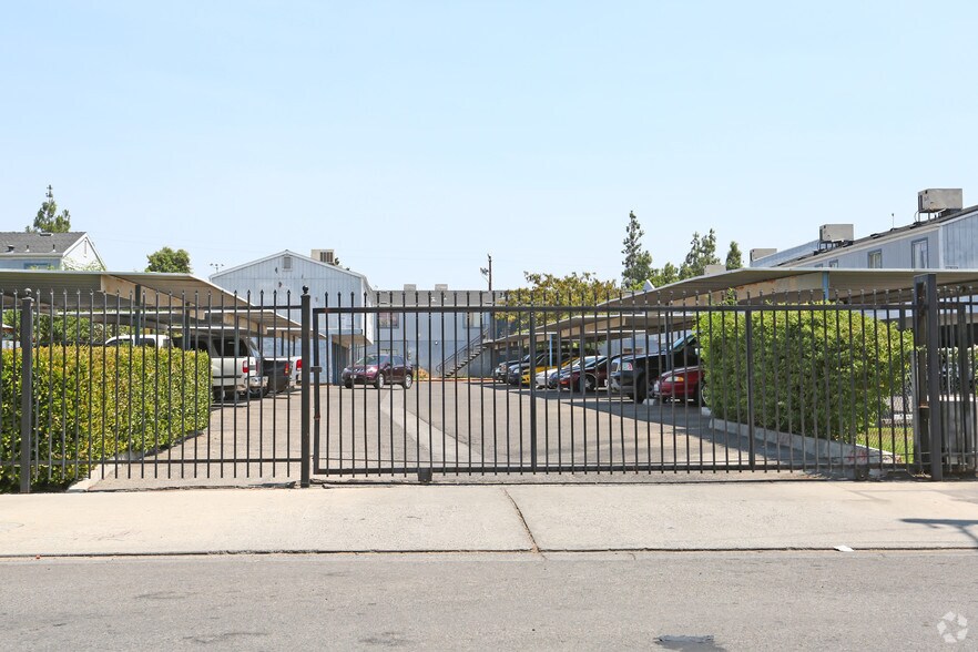 More Photos Of 1330-1334 N 8th St, Fresno Apartments For Sale