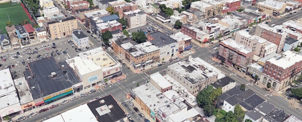 More Photos Of 5901 Bergenline Ave, West New York Storefront Retail Residential For Lease