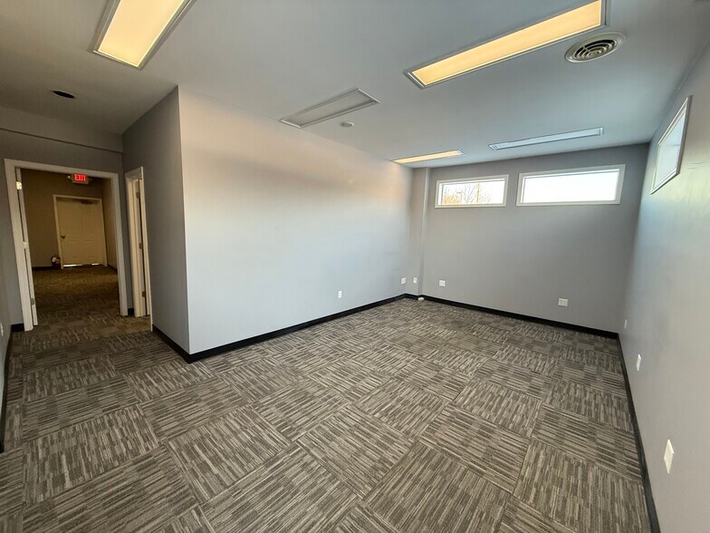 More Photos Of 1871 Gratiot Blvd, Marysville General Retail For Sale