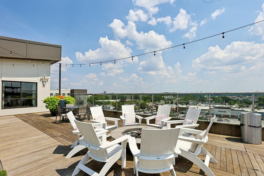 More Photos Of 6050 Roswell Rd NE, Sandy Springs Apartments For Lease