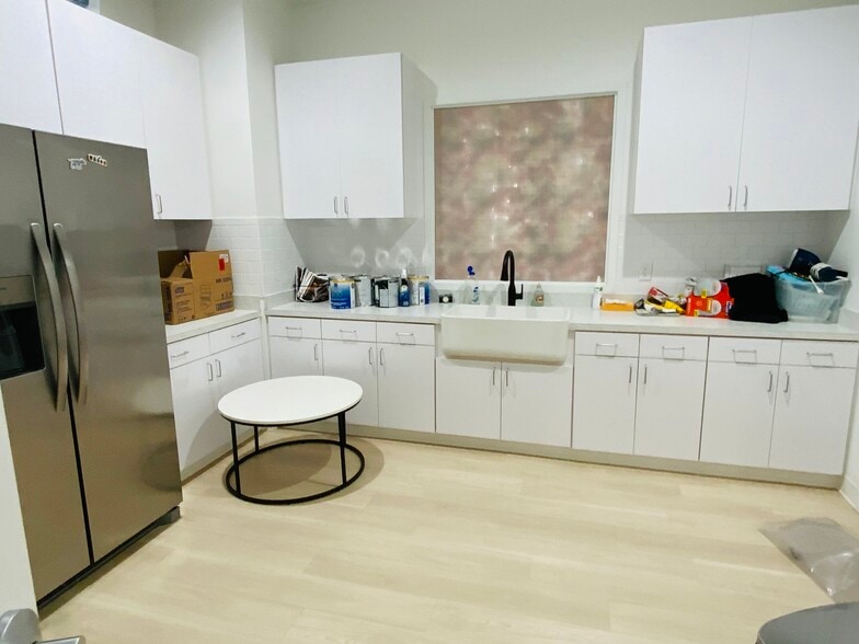 More Photos Of 400 S Oak St, Roanoke Apartments For Lease