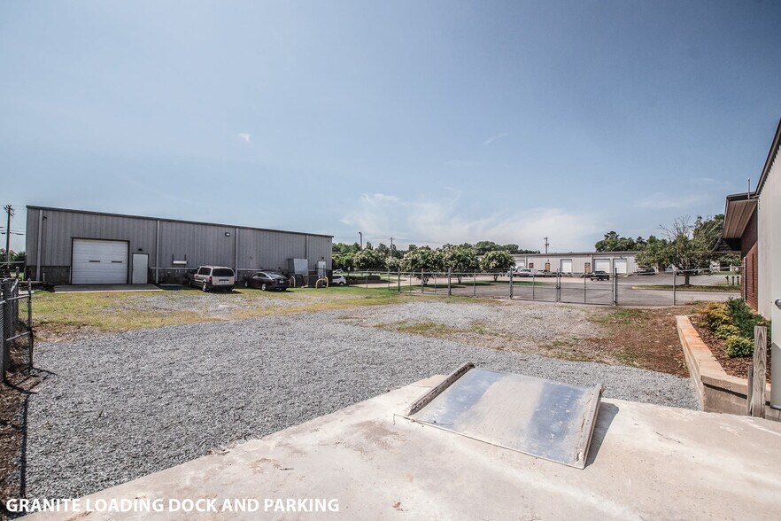 More Photos Of 12445 Grey Commercial Rd, Midland Warehouse For Sale