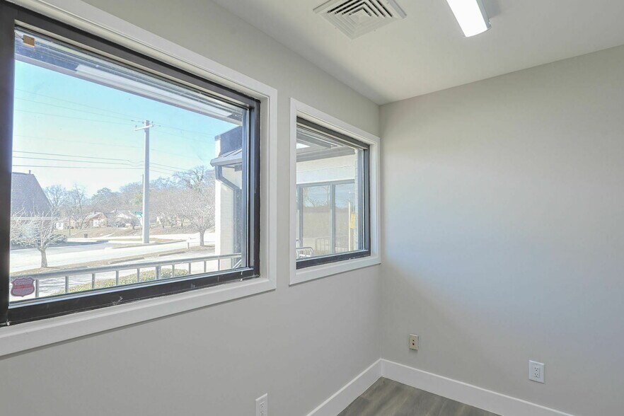 More Photos Of 1906 Warm Springs Rd, Columbus Medical For Sale