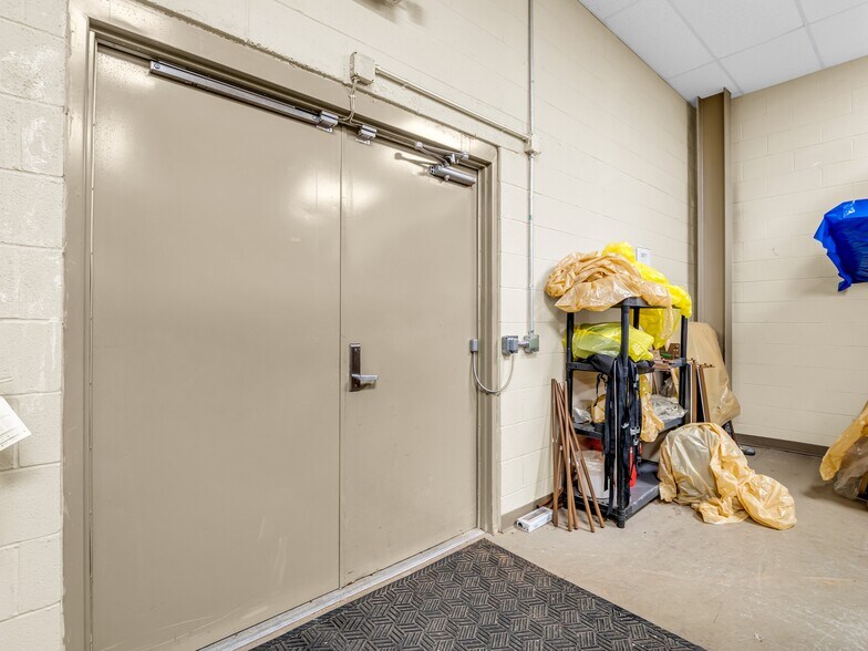 More Photos Of 104-168 Fiddlers Run Blvd, Morganton Unknown For Lease