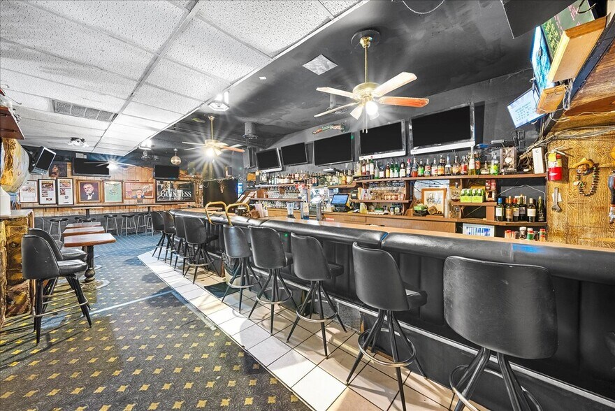 More Photos Of 2400 E 7th St, Long Beach Restaurant For Sale