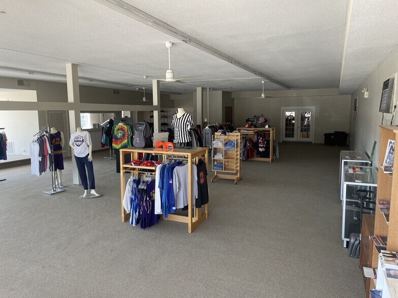 More Photos Of 3932 Dixie Hwy, Erlanger Storefront For Lease