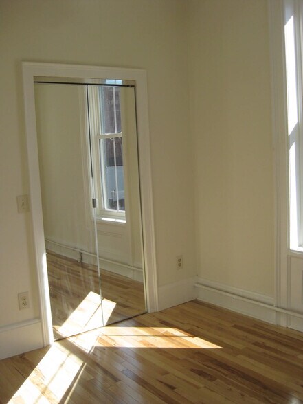 More Photos Of 89 Church St, Canajoharie Storefront Retail Residential For Lease