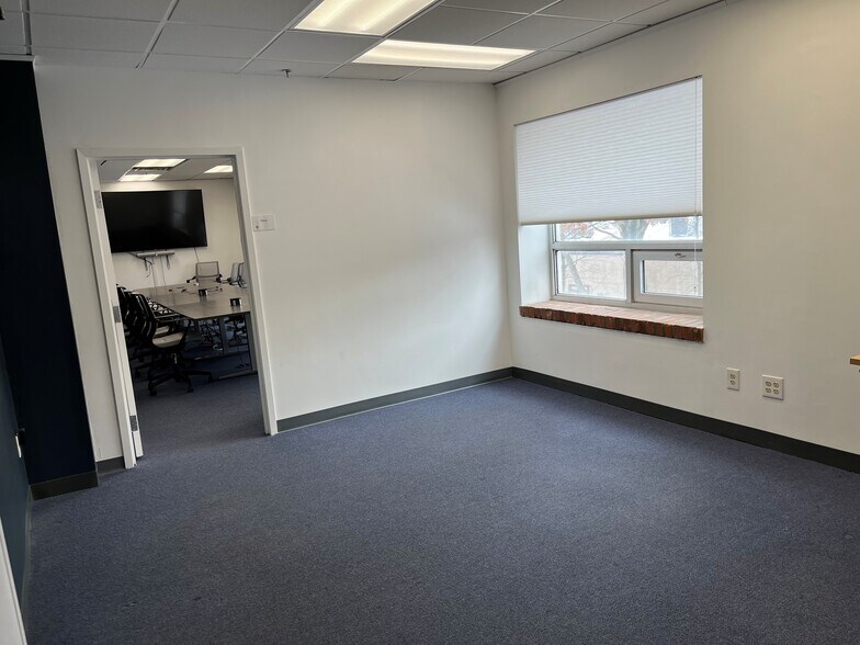 More Photos Of 200 Dexter Ave, Watertown Medical For Lease