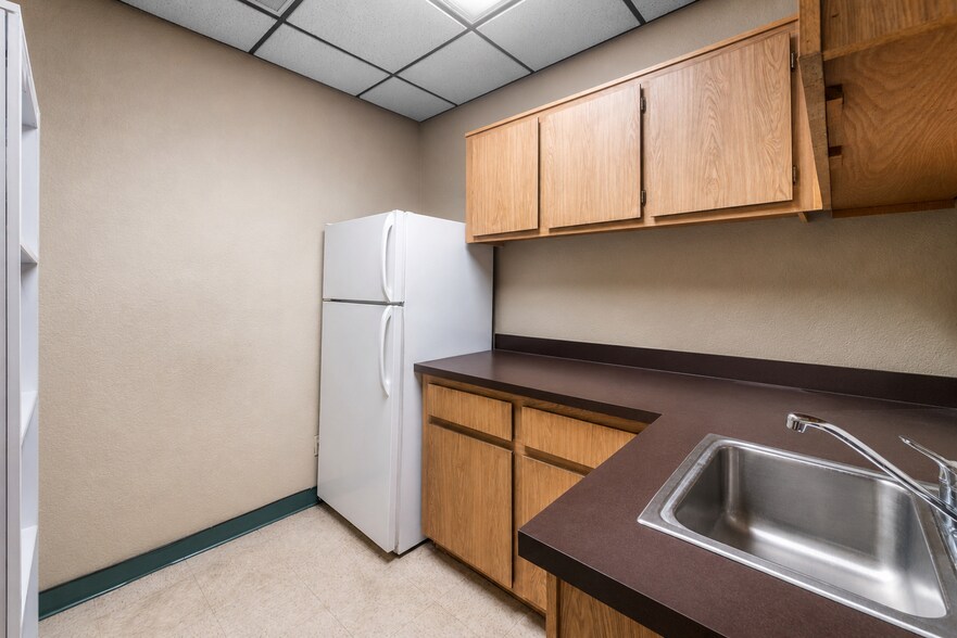 More Photos Of 760 S Stapley Dr, Mesa Office For Sale