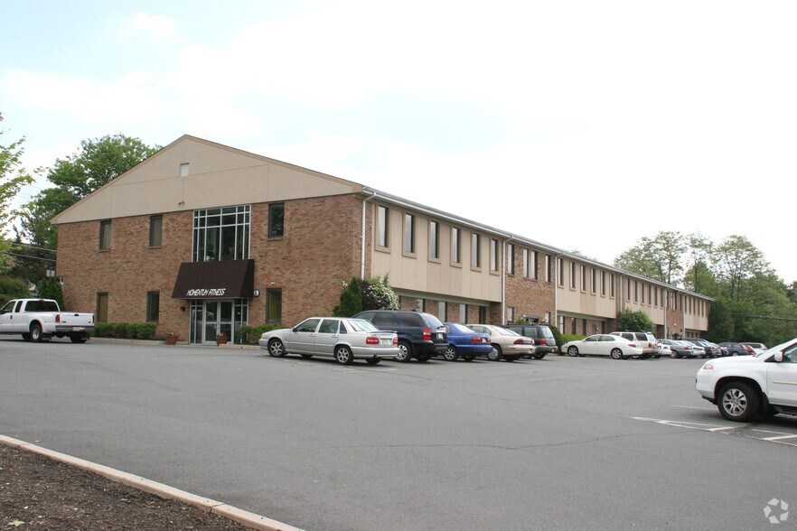 More Photos Of 376-400 Wall St, Princeton Office For Lease