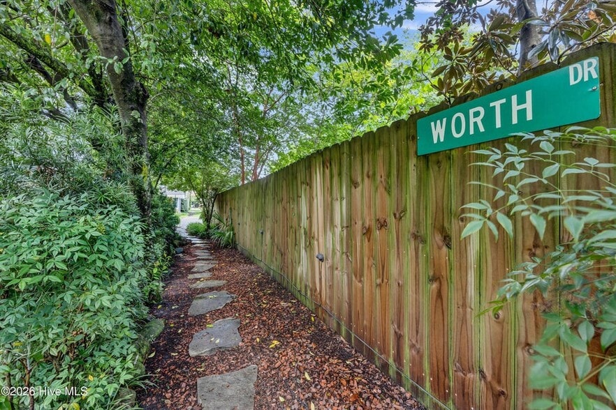 More Photos Of 412 S 3rd St, Wilmington Hospitality For Sale