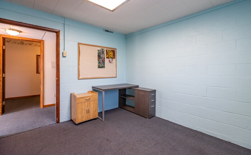 More Photos Of 420 E Pike St, Kirklin Religious Facility For Sale