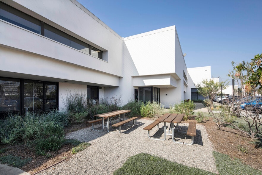 More Photos Of 1811-1855 Centinela Ave, Santa Monica Unknown For Lease
