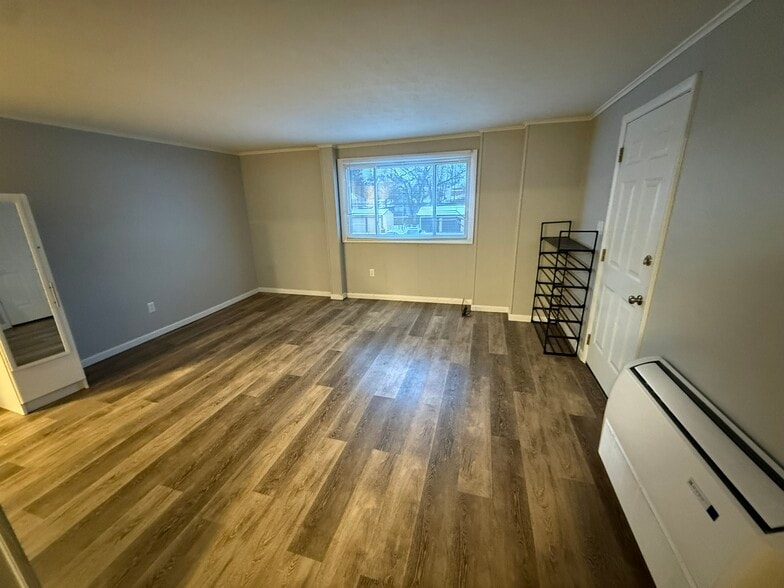 More Photos Of 120-126 N Wooster Ave, Strasburg Storefront Retail Residential For Sale