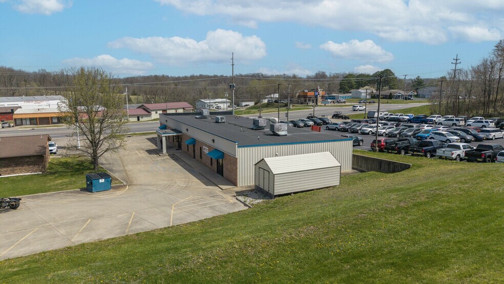 More Photos Of 2737 E Jackson Blvd, Jackson Medical For Lease