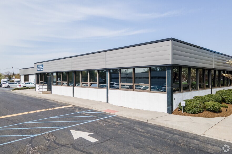 More Photos Of 22-08 State Route 208, Fair Lawn Medical For Lease