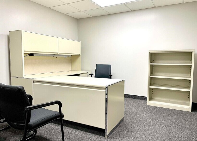 More Photos Of 456 Fulton St, Peoria Office For Sale