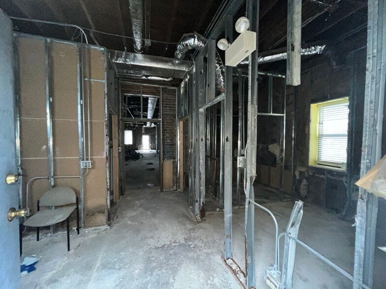More Photos Of 10019 S Western Ave, Chicago General Retail For Sale