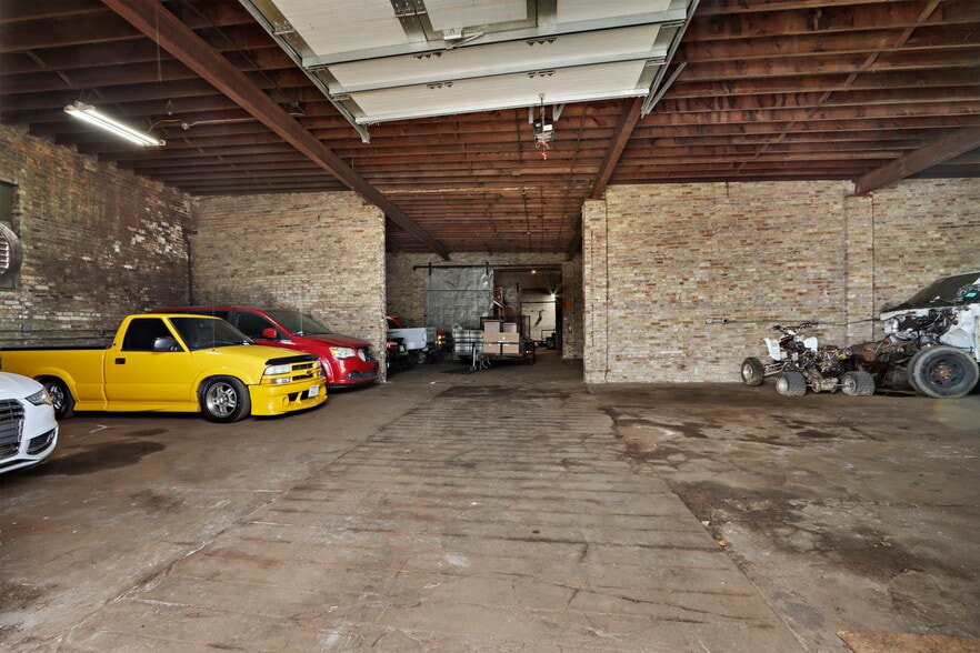More Photos Of 1346 54th St, Kenosha Warehouse For Sale