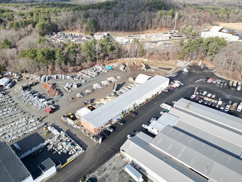 More Photos Of 896 Boston Post Rd, Marlborough Unknown For Lease