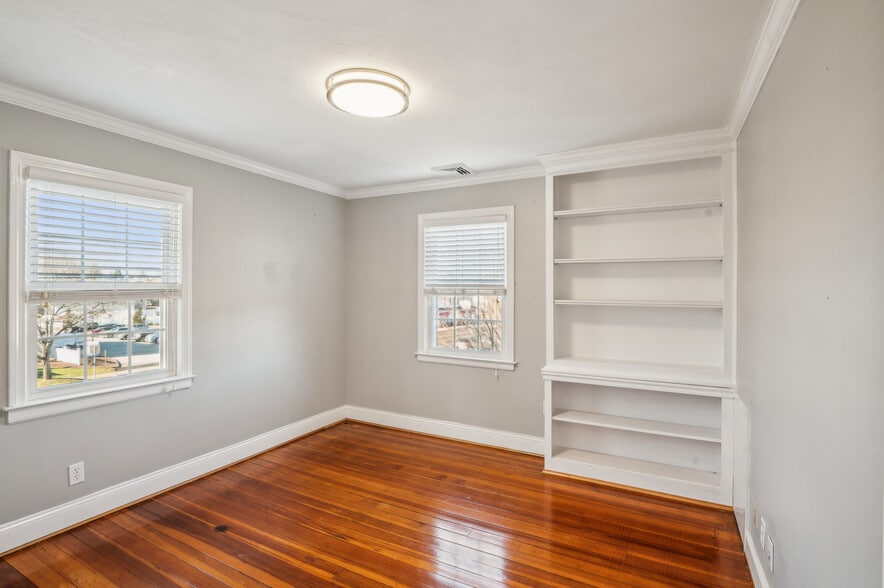 More Photos Of 2640 Main St, Glastonbury Office For Lease