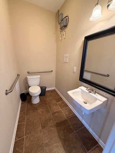 More Photos Of 230 W Baltimore St, Jackson Office For Lease