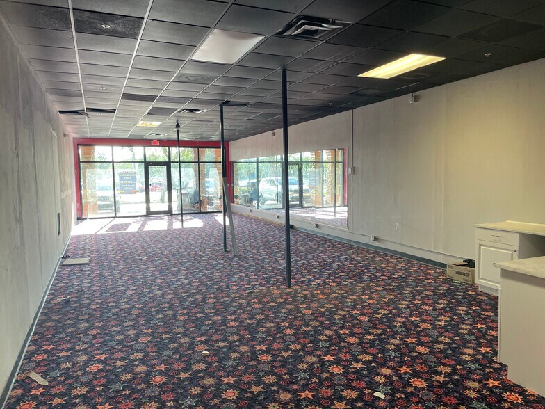 More Photos Of 814 SW Pine Island Rd, Cape Coral Unknown For Lease