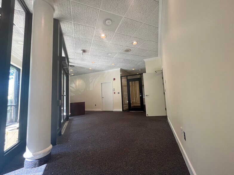 More Photos Of 4025 University Pky, Winston-Salem Unknown For Lease