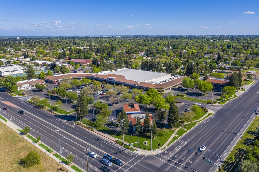 More Photos Of 3518-3572 G St, Merced Unknown For Lease