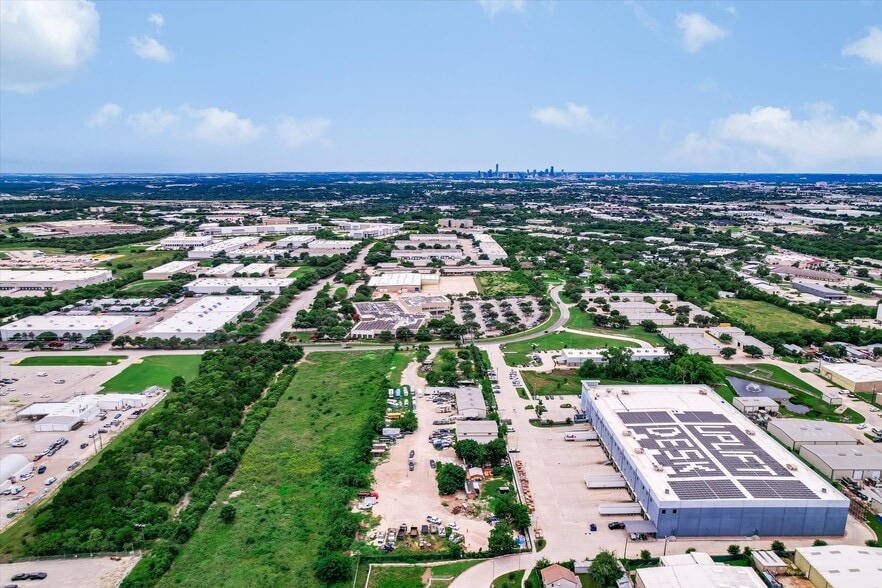 More Photos Of 2000 Ferguson Ln, Austin Warehouse For Lease