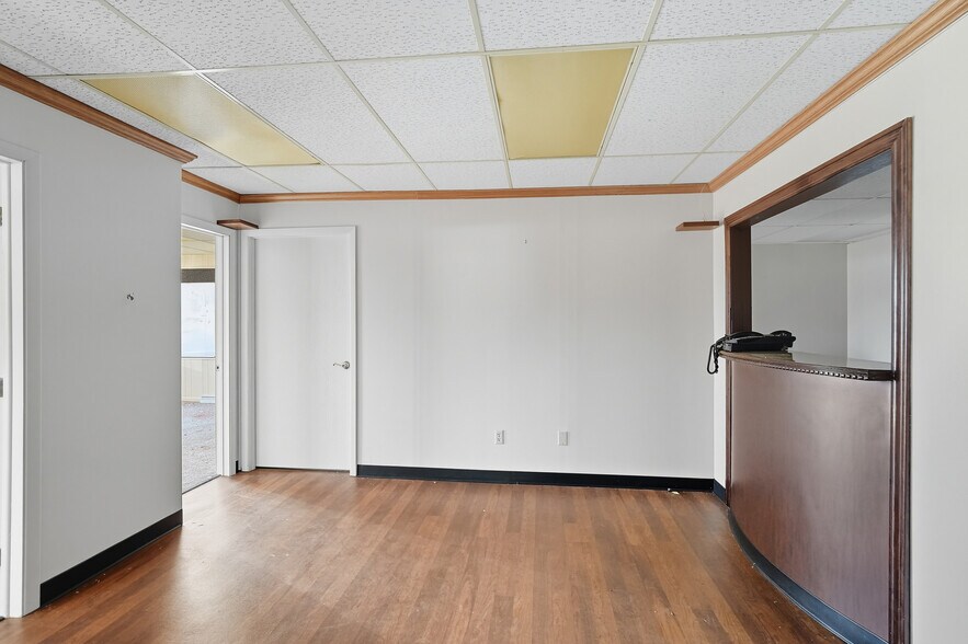 More Photos Of 9309-9319 Cincinnati-Columbus Rd, West Chester Office For Lease