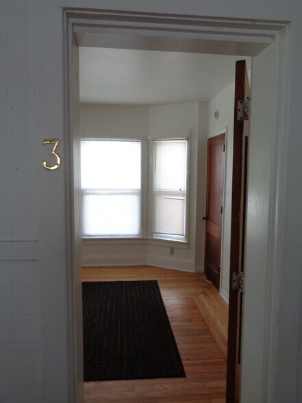 More Photos Of 313 Augusta Ave, Dekalb Apartments For Sale
