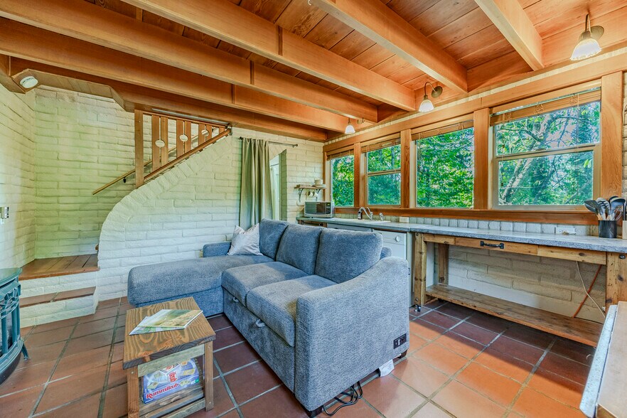 More Photos Of 1820 E 28th Ave, Eugene Multifamily For Sale