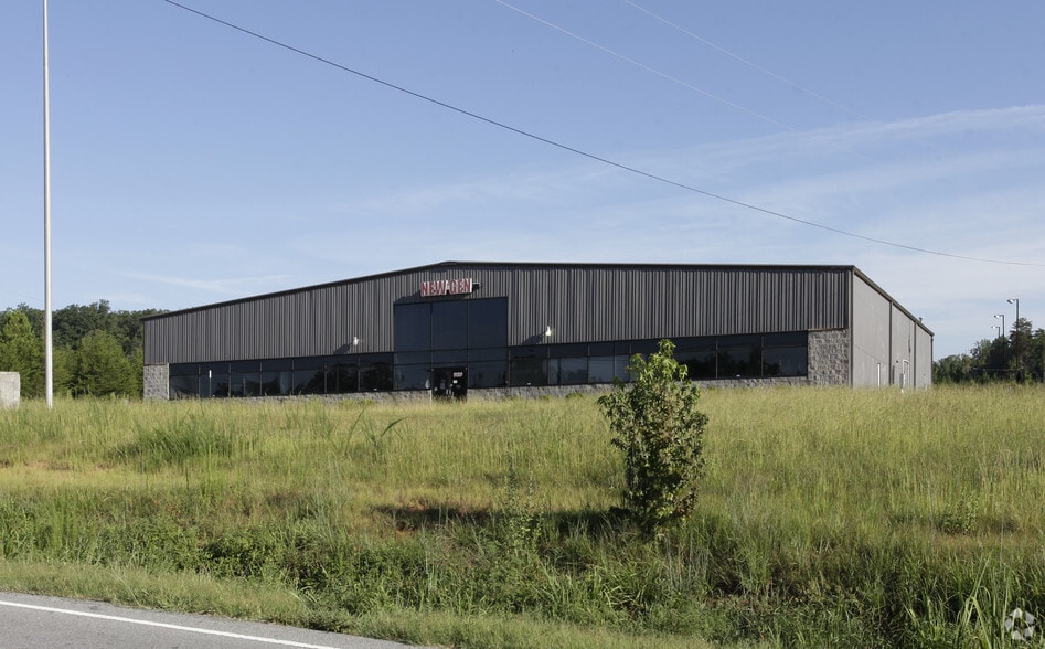 More Photos Of 2121 Farrs Bridge Rd, Easley Warehouse For Sale