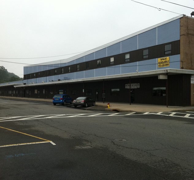 Primary Photo Of 63-105 Bassett Hwy, Dover Warehouse For Lease