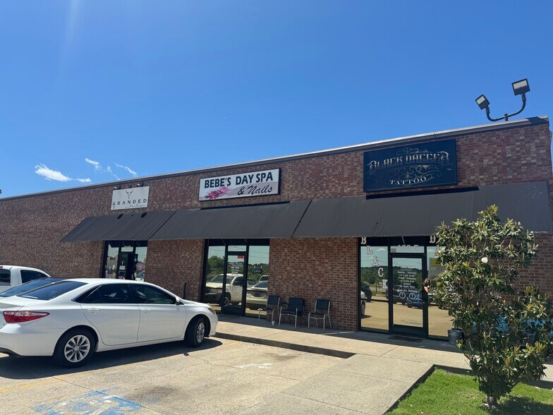 More Photos Of 100 Mallard Sunrise Dr, Westmoreland Storefront For Lease