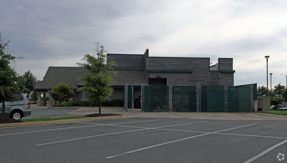 More Photos Of 1780 Carl D. Silver Pky, Fredericksburg Restaurant For Lease