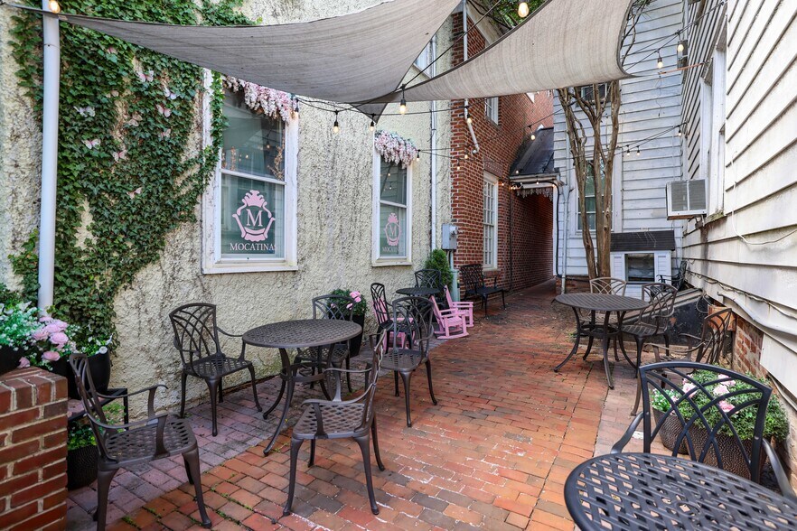 More Photos Of 3 E Market St, Leesburg Office For Sale