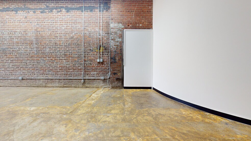 More Photos Of 887 W Marietta St NW, Atlanta Loft Creative Space For Lease