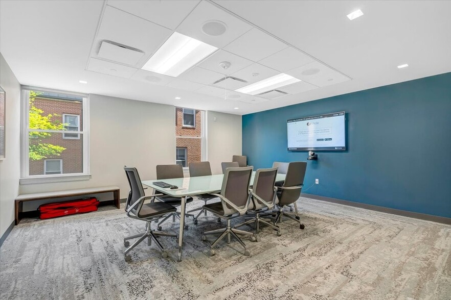 More Photos Of 4220 King St, Alexandria Office For Sale