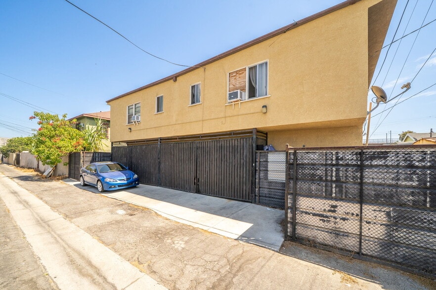 More Photos Of 5917 Converse Ave, Los Angeles Multifamily For Sale