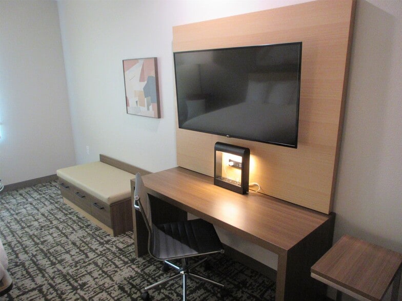 More Photos Of 14402 Old Chocolate Bayou Rd, Houston Hotel For Sale