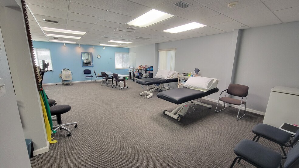 More Photos Of 2831 Ringling Blvd, Sarasota Medical For Sale