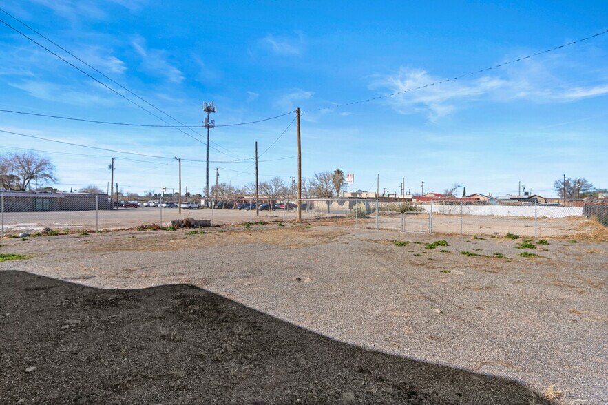 More Photos Of 5200 Doniphan Dr, El Paso Bar For Sale