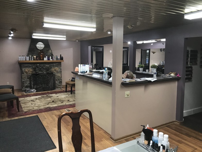 More Photos Of 904 E Pulaski Hwy, Elkton General Retail For Sale