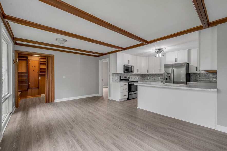 More Photos Of 454 Big Hill Ave, Richmond Office Residential For Sale