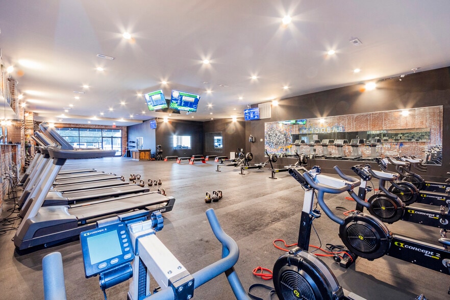 More Photos Of 107 E Orr St, Anderson General Retail For Sale